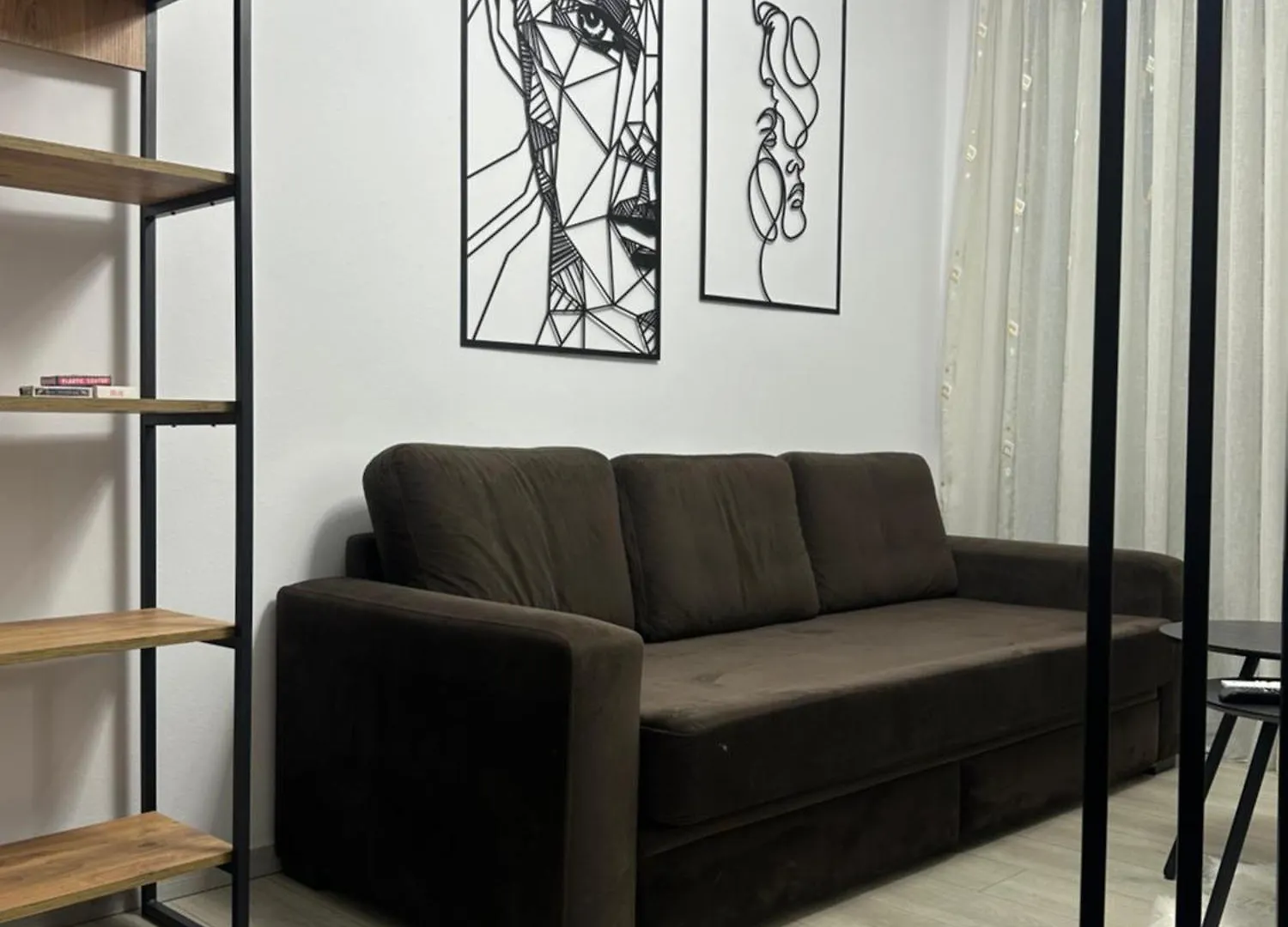 Nox Apartments Tirana 0*,  Albanien